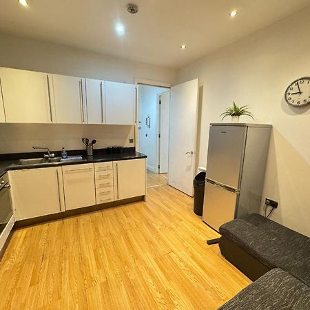 Comfortable - Cosy - Budget Studios In City Center London Eksteriør bilde