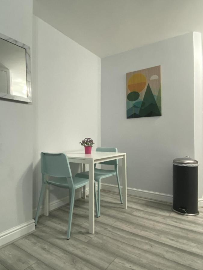 Comfortable - Cosy - Budget Studios In City Center London Eksteriør bilde