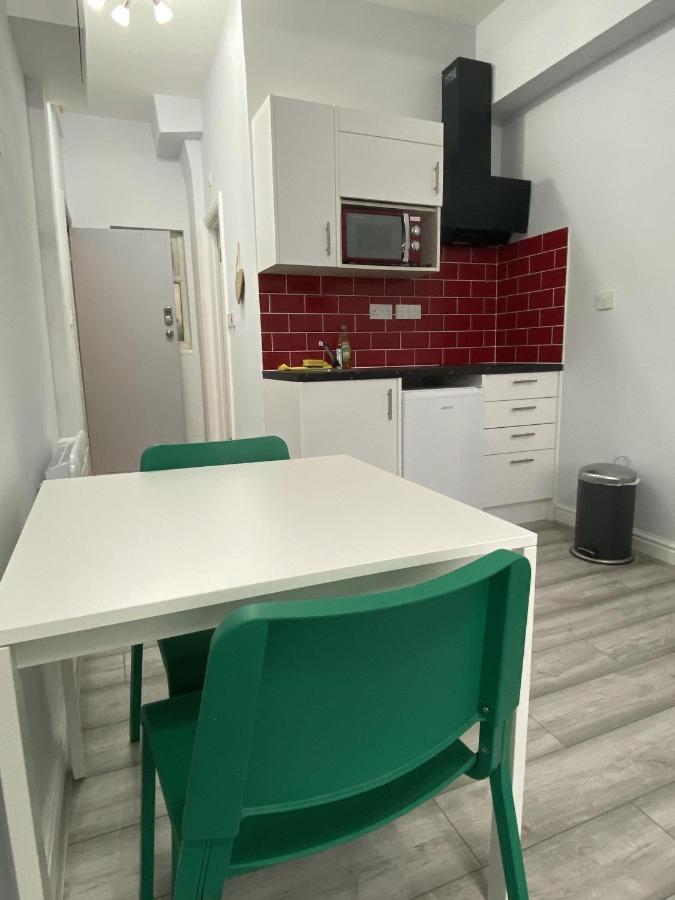 Comfortable - Cosy - Budget Studios In City Center London Eksteriør bilde