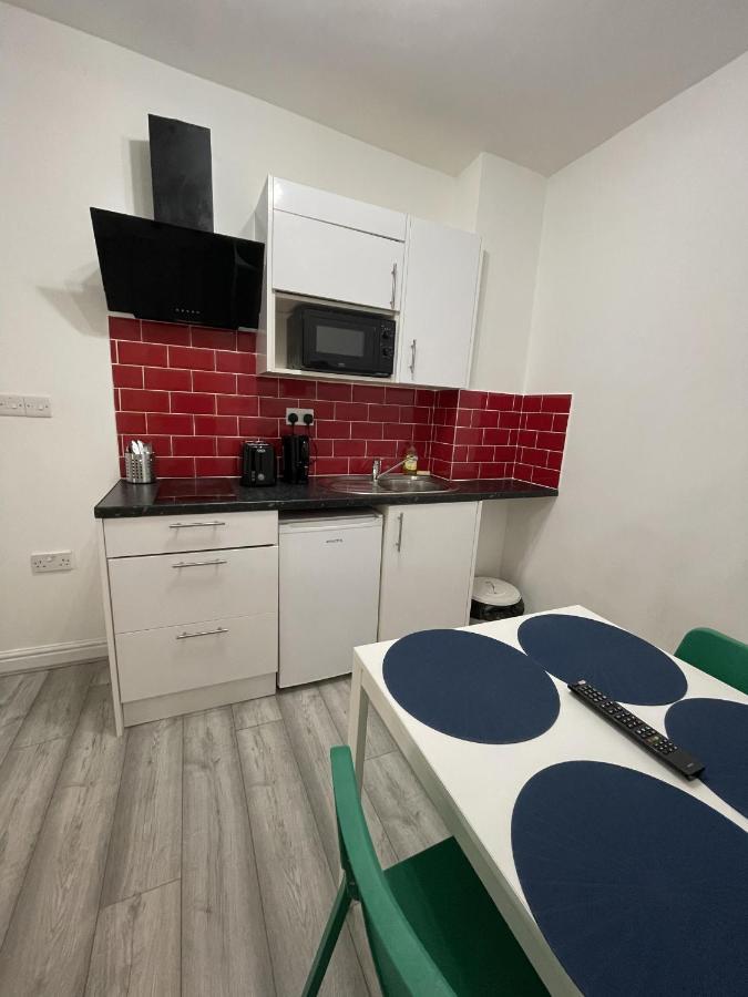 Comfortable - Cosy - Budget Studios In City Center London Eksteriør bilde